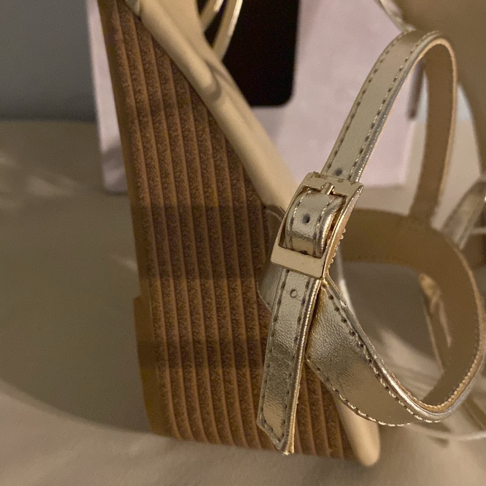 Sandals - Picture 9 of 14